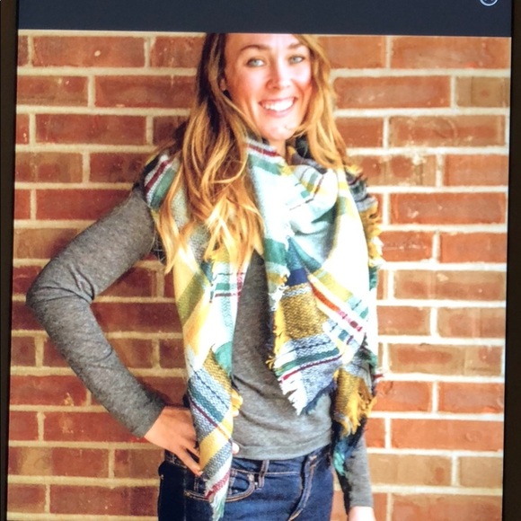 Blanket Scarf Host pick 9-26-18 LAST ONE - Picture 1 of 3